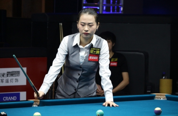 在足球比赛 在足球比赛