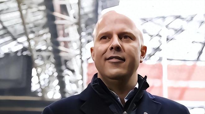 人展示了新 人展示了新