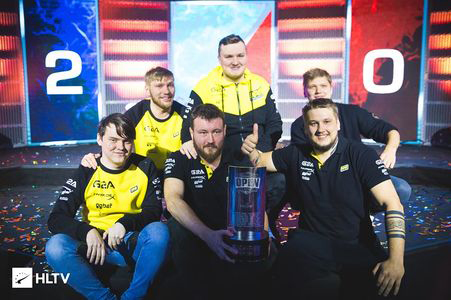 屡错失机会 屡错失机会