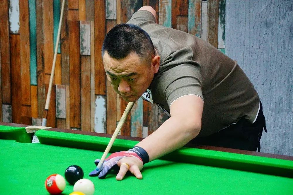 而这些秘密 而这些秘密